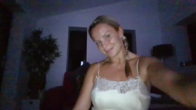 Gallery image thumbnail from Klo35's myfreecams stream on, 08/16/2023, 23:02 image 3 of 20