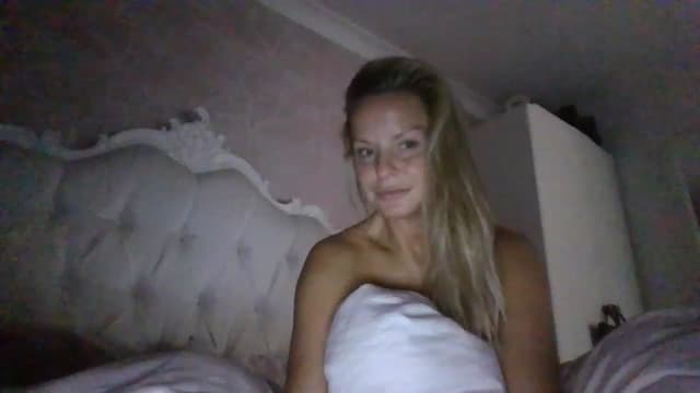 Gallery image thumbnail from Klo35's myfreecams stream on, 08/23/2023, 08:05 image 7 of 20