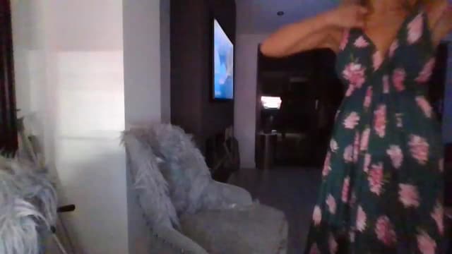 Gallery image thumbnail from Klo35's myfreecams stream on, 08/27/2023, 24:41 image 9 of 20