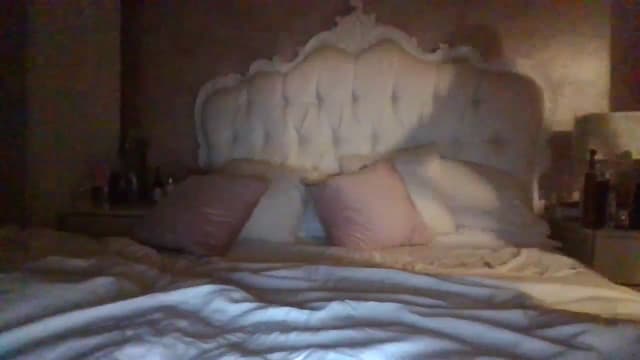 Gallery image thumbnail from Klo35's myfreecams stream on, 09/07/2023, 23:43 image 8 of 20