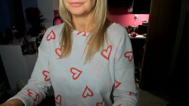 Gallery image thumbnail from Klo35's myfreecams stream on, 09/18/2023, 20:37 image 18 of 20