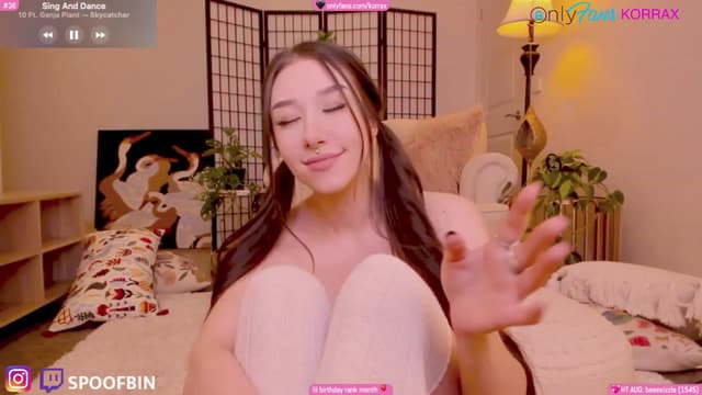 Gallery image thumbnail from Korra's myfreecams stream on, 08/08/2023, 11:28 image 10 of 20