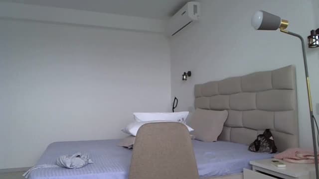 Gallery image thumbnail from Krys_'s myfreecams stream on, 01/08/2026, 09:25 image 20 of 20
