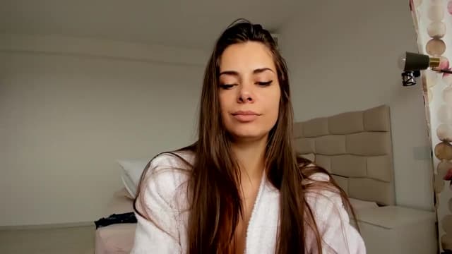 Gallery image thumbnail from Krys_'s myfreecams stream on, 03/23/2026, 10:17 image 18 of 20