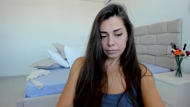 Gallery image thumbnail from Krys_'s myfreecams stream on, 04/26/2026, 09:23 image 11 of 20