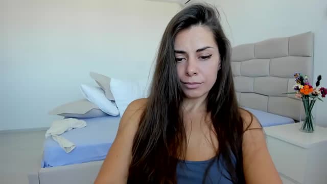Gallery image thumbnail from Krys_'s myfreecams stream on, 04/26/2026, 09:23 image 14 of 20