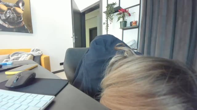Gallery image thumbnail from L_y_d's myfreecams stream on, 03/24/2025, 20:10 image 14 of 20