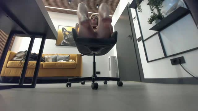 Gallery image thumbnail from L_y_d's myfreecams stream on, 05/22/2026, 20:54 image 20 of 20