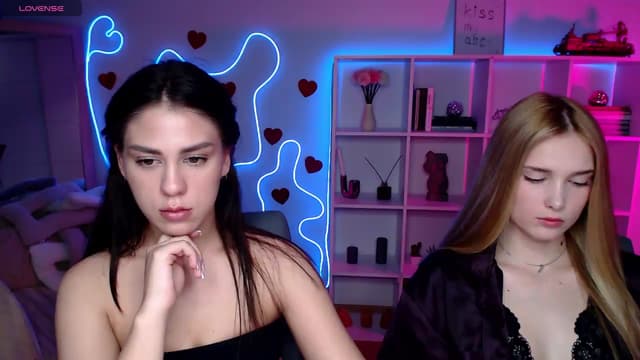 Gallery image thumbnail from Lally's myfreecams stream on, 06/14/2026, 11:15 image 16 of 20