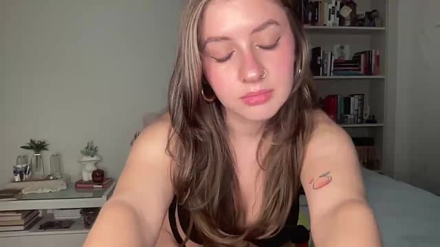 Gallery image thumbnail from Lena1's myfreecams stream on, 09/26/2024, 11:28 image 16 of 20