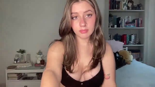 Gallery image thumbnail from Lena1's myfreecams stream on, 09/26/2024, 14:10 image 12 of 20