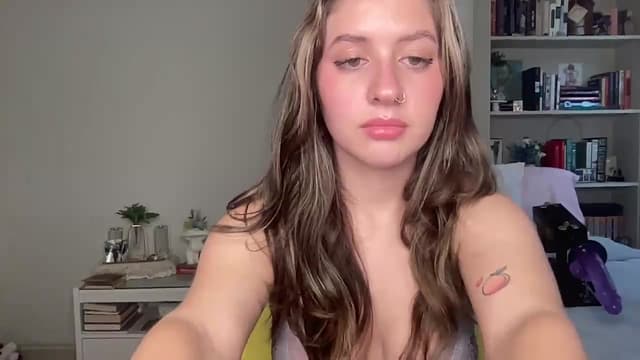 Gallery image thumbnail from Lena1's myfreecams stream on, 10/03/2024, 19:43 image 17 of 20