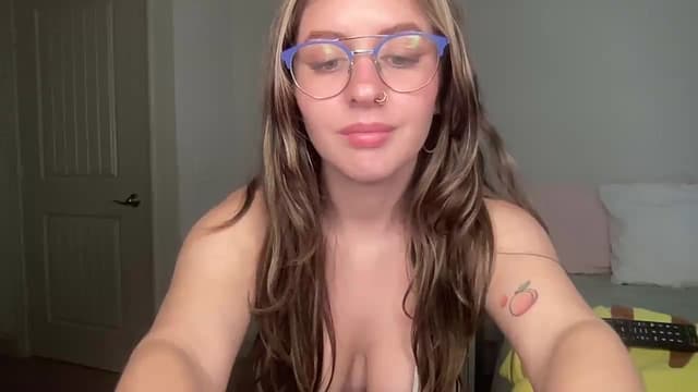 Gallery image thumbnail from Lena1's myfreecams stream on, 11/03/2024, 12:50 image 8 of 20
