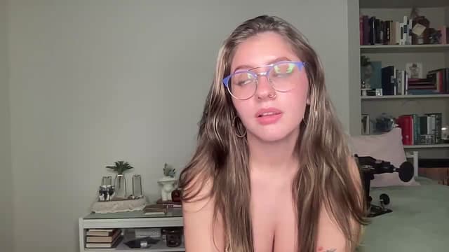Gallery image thumbnail from Lena1's myfreecams stream on, 11/03/2024, 23:47 image 11 of 20