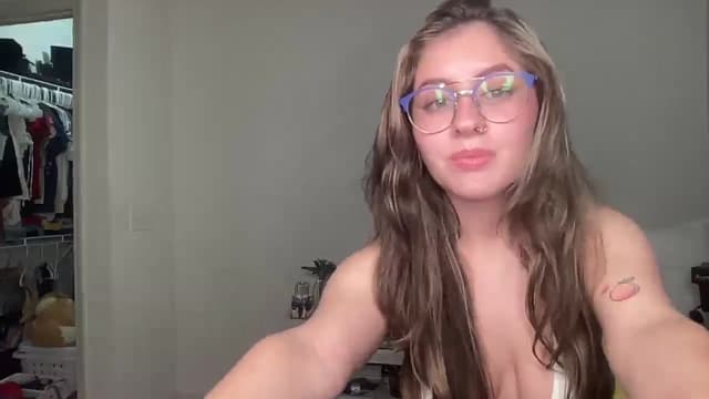 Gallery image thumbnail from Lena1's myfreecams stream on, 11/03/2024, 23:47 image 19 of 20
