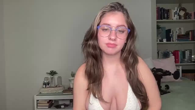 Gallery image thumbnail from Lena1's myfreecams stream on, 11/03/2024, 23:47 image 12 of 20