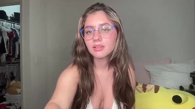 Gallery image thumbnail from Lena1's myfreecams stream on, 11/03/2024, 23:47 image 16 of 20