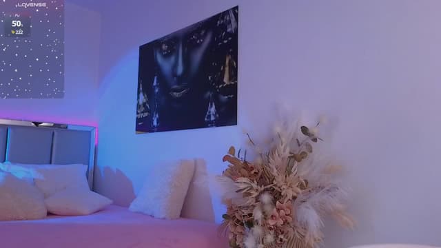 Gallery image thumbnail from LexiQ's myfreecams stream on, 05/25/2025, 06:57 image 15 of 20