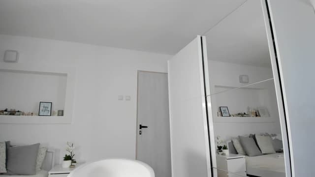 Gallery image thumbnail from Lilie's myfreecams stream on, 06/16/2023, 17:55 image 20 of 20