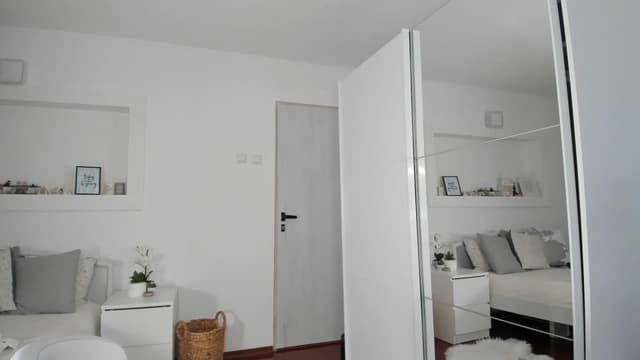 Gallery image thumbnail from Lilie's myfreecams stream on, 06/17/2023, 18:43 image 9 of 20