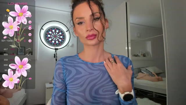 Gallery image thumbnail from Lilie's myfreecams stream on, 10/24/2023, 18:43 image 13 of 20