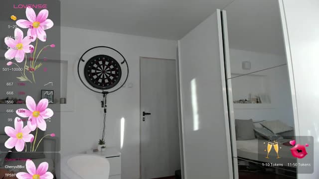 Gallery image thumbnail from Lilie's myfreecams stream on, 10/28/2023, 06:10 image 20 of 20