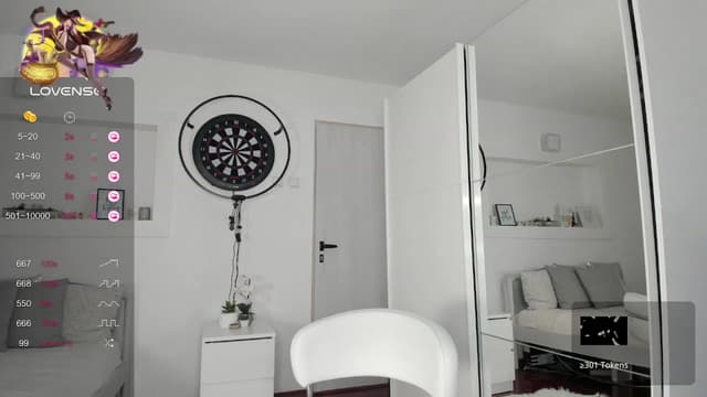 Gallery image thumbnail from Lilie's myfreecams stream on, 11/19/2023, 18:47 image 14 of 20