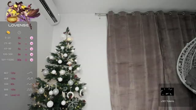Gallery image thumbnail from Lilie's myfreecams stream on, 12/11/2023, 20:10 image 16 of 20