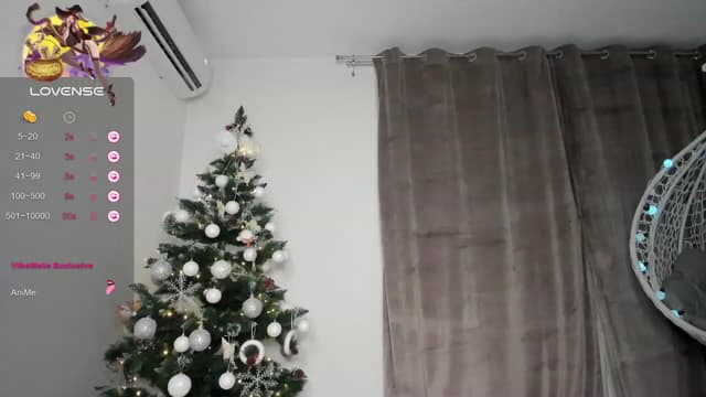 Gallery image thumbnail from Lilie's myfreecams stream on, 12/13/2023, 17:19 image 12 of 20