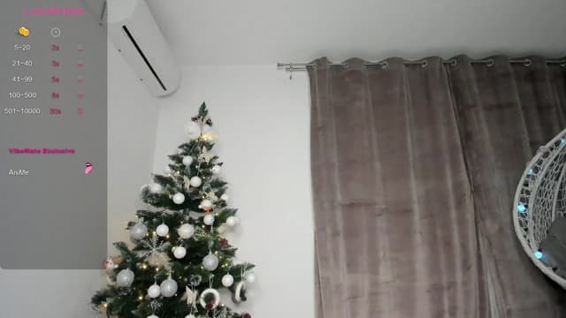 Gallery image thumbnail from Lilie's myfreecams stream on, 12/14/2023, 18:29 image 2 of 20