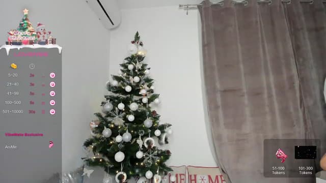 Gallery image thumbnail from Lilie's myfreecams stream on, 12/21/2023, 19:07 image 8 of 20