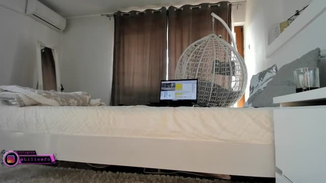 Gallery image thumbnail from Lilie's myfreecams stream on, 02/22/2025, 09:42 image 17 of 20