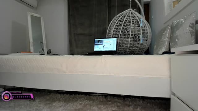 Gallery image thumbnail from Lilie's myfreecams stream on, 03/15/2025, 16:40 image 11 of 20