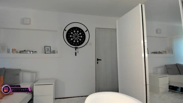 Gallery image thumbnail from Lilie's myfreecams stream on, 05/30/2025, 15:19 image 2 of 20