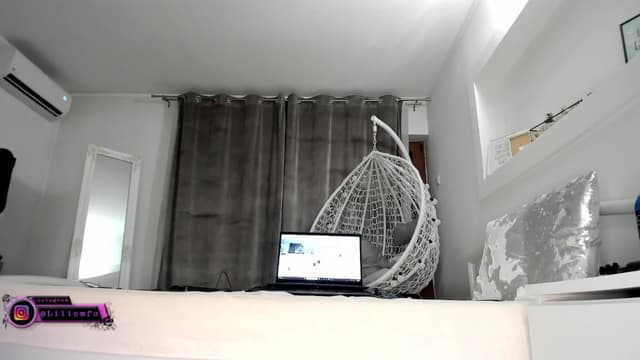 Gallery image thumbnail from Lilie's myfreecams stream on, 08/01/2025, 19:09 image 10 of 20