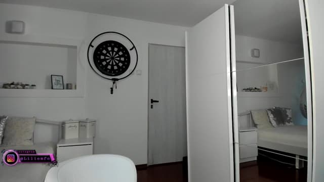 Gallery image thumbnail from Lilie's myfreecams stream on, 10/09/2025, 16:36 image 2 of 20