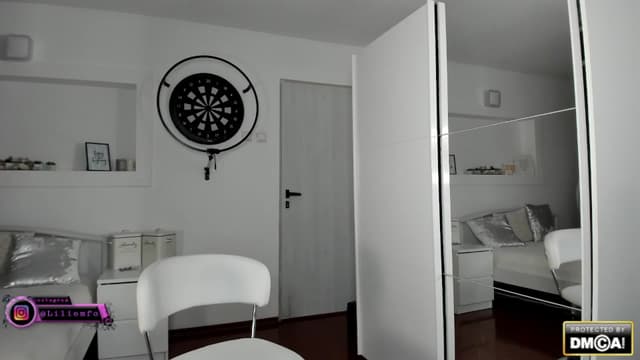 Gallery image thumbnail from Lilie's myfreecams stream on, 11/08/2025, 19:39 image 16 of 20