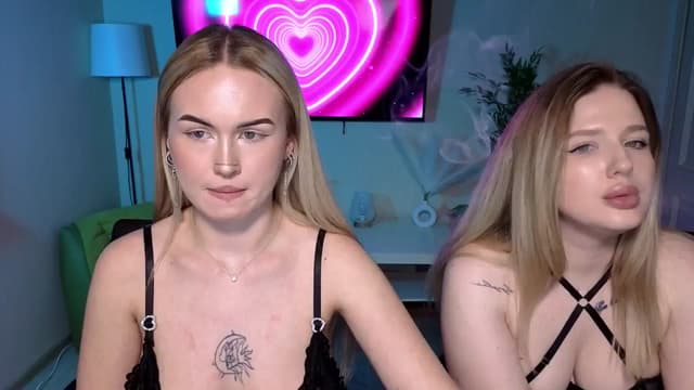 Gallery image thumbnail from Liora's myfreecams stream on, 04/10/2026, 16:27 image 2 of 20