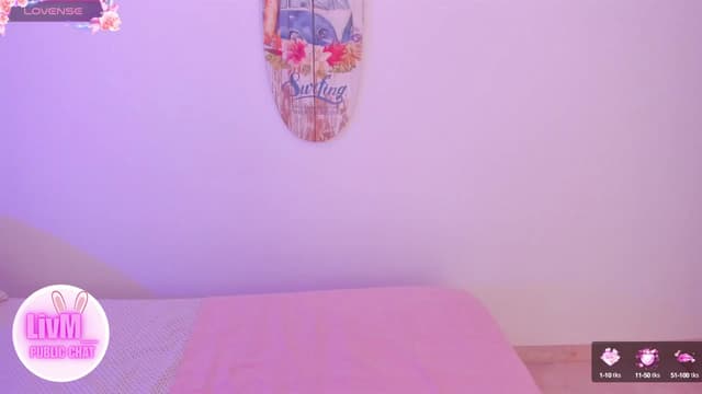 Gallery image thumbnail from LivM_'s myfreecams stream on, 08/30/2024, 08:28 image 10 of 20