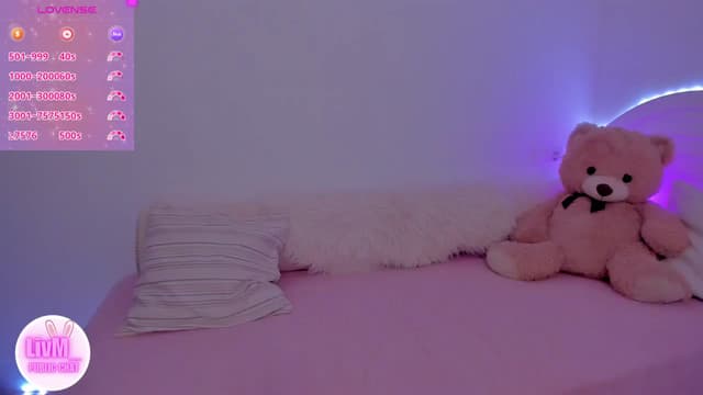 Gallery image thumbnail from LivM_'s myfreecams stream on, 01/18/2025, 09:24 image 6 of 20