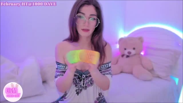 Gallery image thumbnail from LivM_'s myfreecams stream on, 02/09/2025, 08:32 image 10 of 20