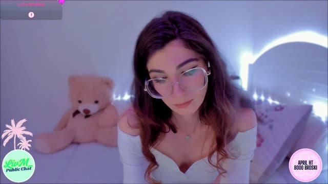 Gallery image thumbnail from LivM_'s myfreecams stream on, 04/09/2025, 08:46 image 7 of 20