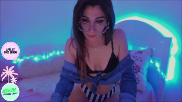Gallery image thumbnail from LivM_'s myfreecams stream on, 04/26/2025, 08:48 image 3 of 20