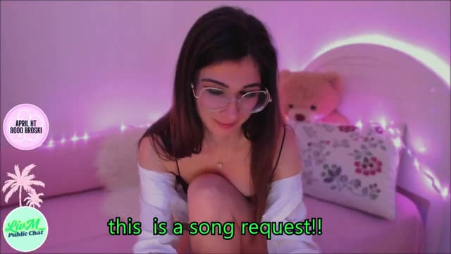 Gallery image thumbnail from LivM_'s myfreecams stream on, 04/27/2025, 08:30 image 14 of 20