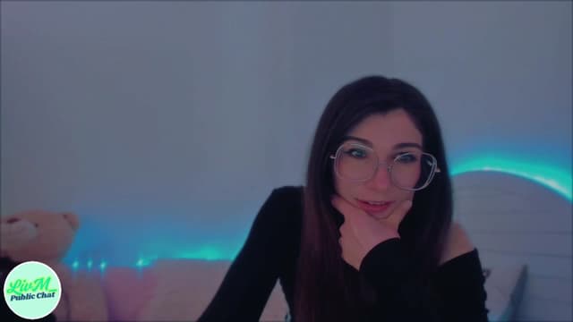 Gallery image thumbnail from LivM_'s myfreecams stream on, 05/09/2025, 08:47 image 13 of 20