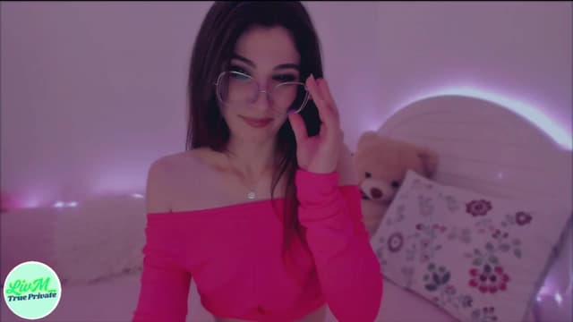 Gallery image thumbnail from LivM_'s myfreecams stream on, 05/11/2025, 08:48 image 6 of 20
