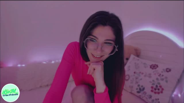 Gallery image thumbnail from LivM_'s myfreecams stream on, 05/11/2025, 08:48 image 5 of 20