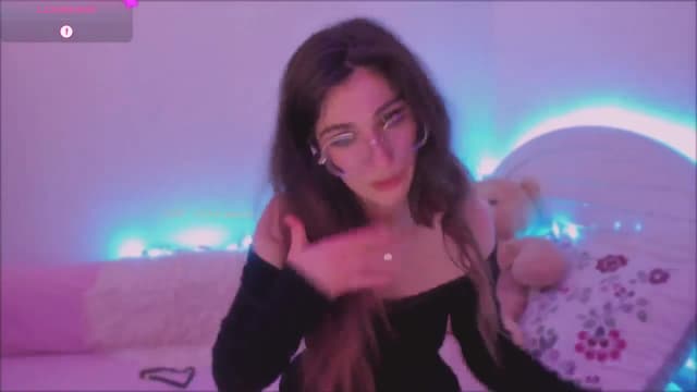 Gallery image thumbnail from LivM_'s myfreecams stream on, 05/14/2025, 08:39 image 14 of 20