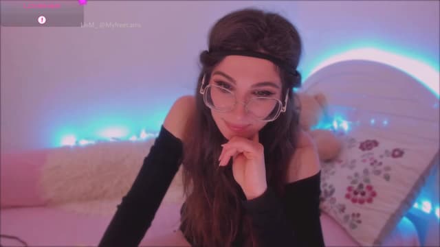 Gallery image thumbnail from LivM_'s myfreecams stream on, 05/14/2025, 08:39 image 17 of 20