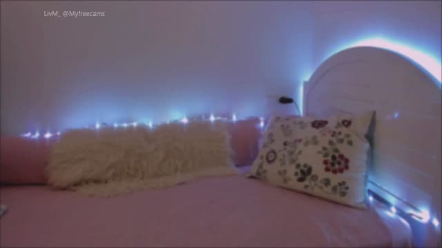 Gallery image thumbnail from LivM_'s myfreecams stream on, 05/15/2025, 08:16 image 14 of 20